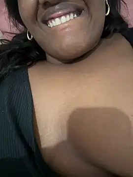 amorasecy online show from April 2026 02:46:02 AM