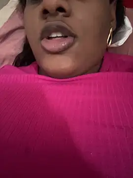 amorasecy online show from April 2026 02:02:01 PM