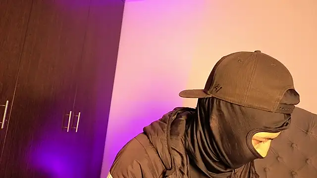 cute emmma online show from April 2026 11:14:02 AM