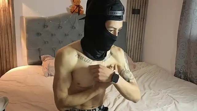 cute emmma online show from April 2026 10:50:02 AM