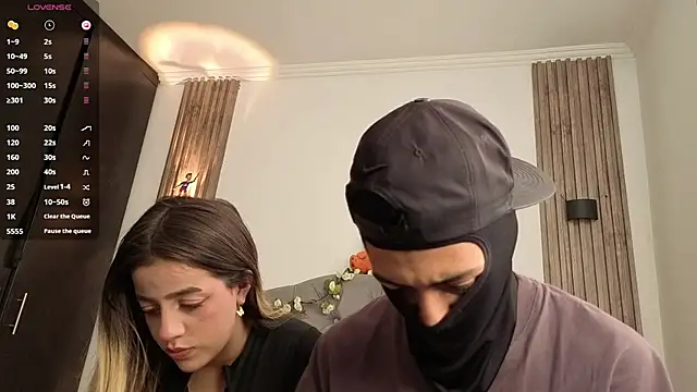 cute emmma online show from April 2026 12:29:02 PM