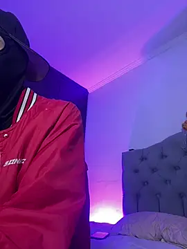 cute emmma online show from April 2026 11:06:01 AM