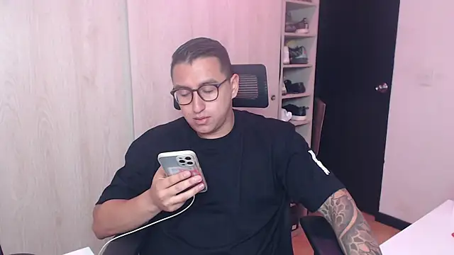 DanteVesper online show from April 2026 01:29:01 AM