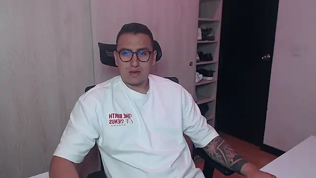 DanteVesper online show from April 2026 04:02:02 AM