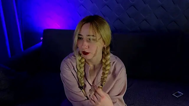 lilcozyvert  online show from December 2025 10:43:02 PM