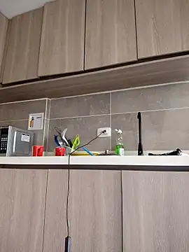 Arimonroee online show from April 2026 06:08:02 PM