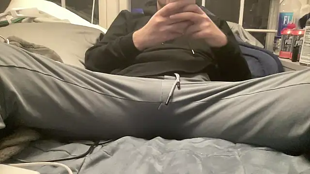 Snapshot of littledrew11 chatting on February 2026 02:57:01 AM littledrew11 online show from February 2026 02:57:01 AM