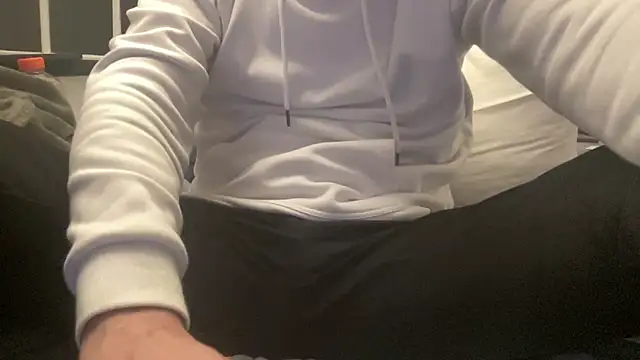 Snapshot of littledrew11 chatting on December 2025 04:03:02 AM littledrew11 online show from December 2025 04:03:02 AM