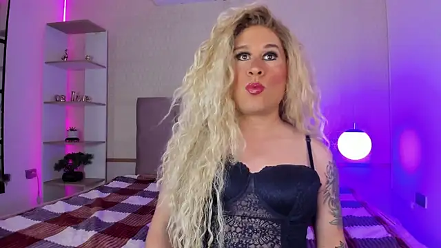 Lara Luckessy online show from December 2025 12:27:02 PM