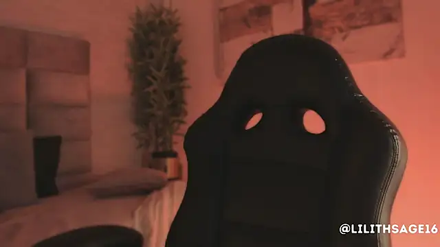 Lilith Sage  online show from March 2026 08:33:01 PM