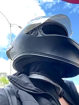 Ema Rose  online show from December 2025 05:35:01 PM