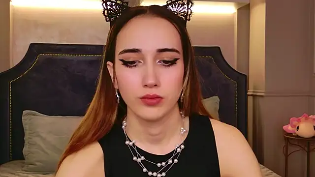 Gretta Lane online show from March 2026 05:32:02 AM