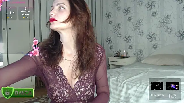 Snapshot of LindaXSteve chatting on November 2025 10:35:02 PM LindaXSteve online show from November 2025 10:35:02 PM