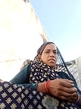 Karishma singh online show from April 2026 02:18:01 AM