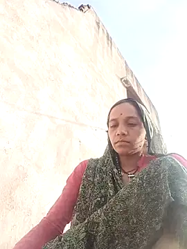 Karishma singh online show from April 2026 02:02:01 AM