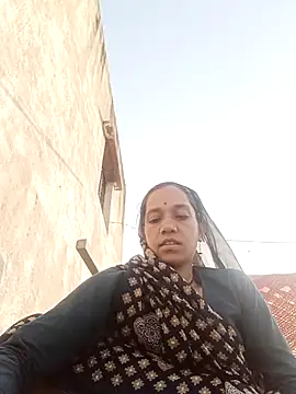 Karishma singh online show from April 2026 01:42:01 AM