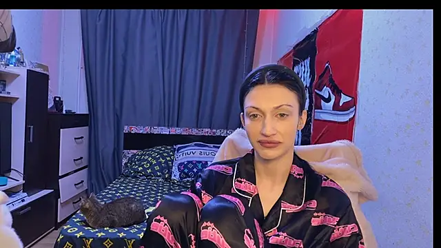 Amalia Draki online show from March 2026 04:07:01 PM