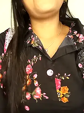 Deshi bhabhi143 online show from April 2026 07:00:02 AM