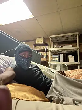 Snapshot of ProveYourLoyalty chatting on December 2025 05:40:02 AM ProveYourLoyalty online show from December 2025 05:40:02 AM