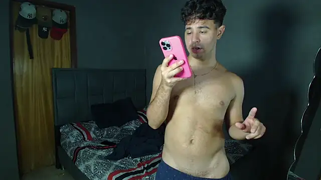 MAXIMILAINO-XXX online show from June 2026 12:44:02 AM