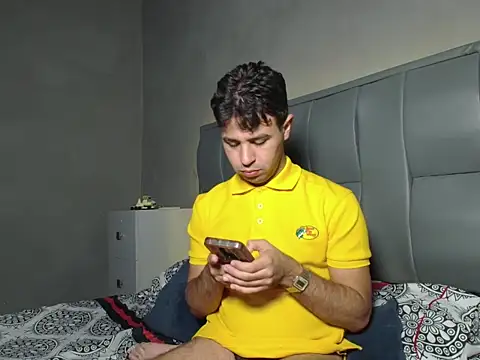 Snapshot of MAXIMILAINO-XXX chatting on February 2026 12:06:01 AM MAXIMILAINO-XXX online show from February 2026 12:06:01 AM