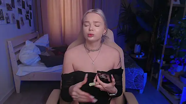 Leslie Caronn online show from March 2026 07:45:02 AM