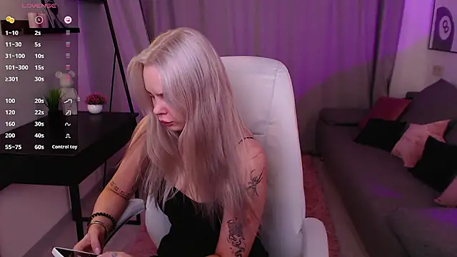 Leslie Caronn online show from February 2026 08:25:01 AM