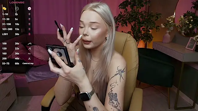 Leslie Caronn online show from April 2026 07:37:02 AM