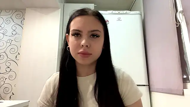 CherlyKeiper online show from December 2025 03:25:02 PM