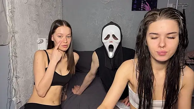 Snapshot of girls_secrets chatting on March 2026 10:16:01 AM girls secrets online show from March 2026 10:16:01 AM