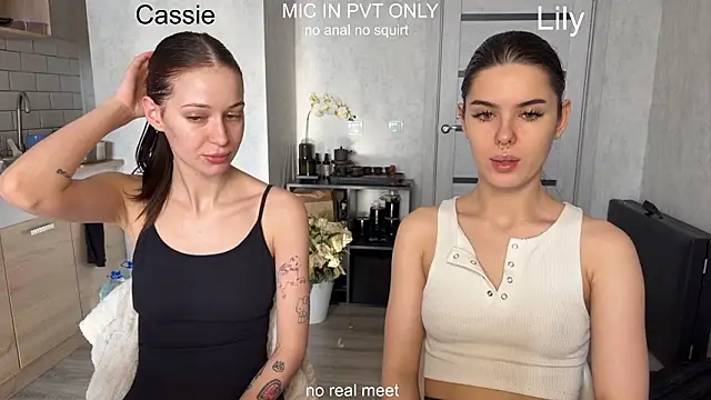 Snapshot of girls_secrets chatting on March 2026 10:23:02 AM girls secrets online show from March 2026 10:23:02 AM