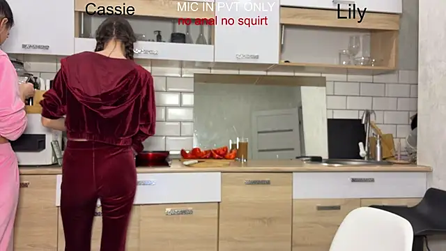 girls secrets online show from January 2026 06:45:01 PM