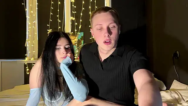 love4couple online show from March 2026 02:33:02 PM