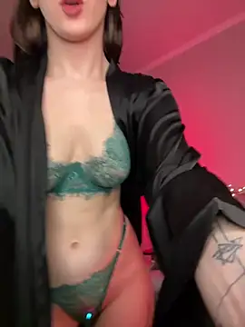 Snapshot of LuxBrunette_ chatting on February 2026 05:16:02 AM LuxBrunette online show from February 2026 05:16:02 AM