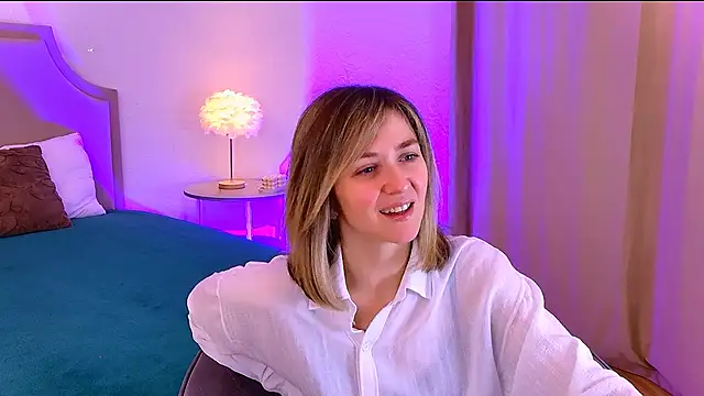 Snapshot of EmeraldGlow chatting on January 2026 02:42:02 PM EmeraldGlow online show from January 2026 02:42:02 PM