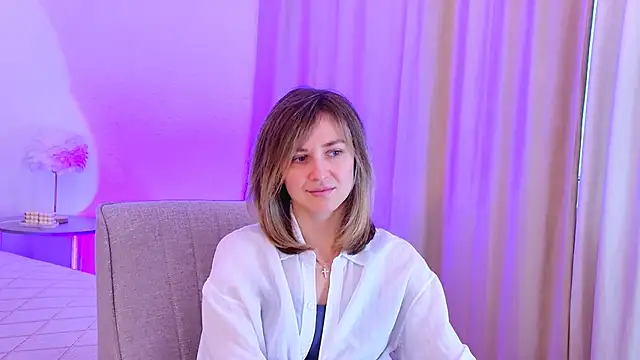 EmeraldGlow online show from March 2026 02:40:02 PM