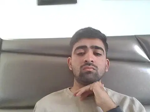 rajj3599 online show from January 2026 03:43:02 AM