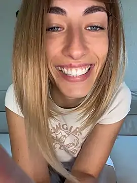 Snapshot of SugarLily24 chatting on July 2026 09:29:01 AM SugarLily24 online show from July 2026 09:29:01 AM