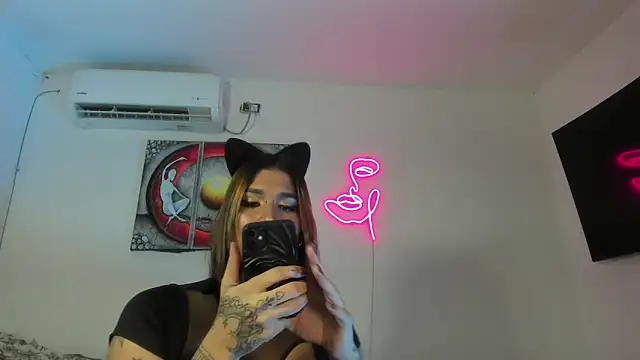 Maya Nova online show from January 2026 02:48:02 AM