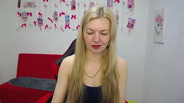 Snapshot of MelissaTyler chatting on May 2026 05:17:01 AM MelissaTyler online show from May 2026 05:17:01 AM