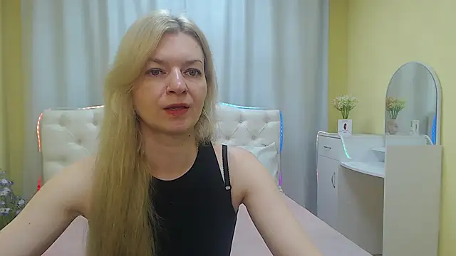 Snapshot of MelissaTyler chatting on May 2026 05:26:01 AM MelissaTyler online show from May 2026 05:26:01 AM