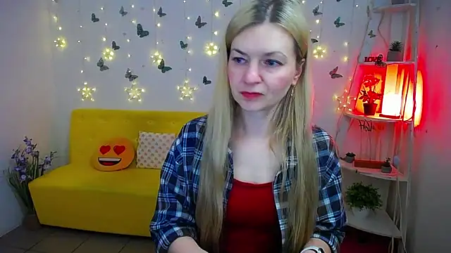 Snapshot of MelissaTyler chatting on April 2026 11:28:01 AM MelissaTyler online show from April 2026 11:28:01 AM
