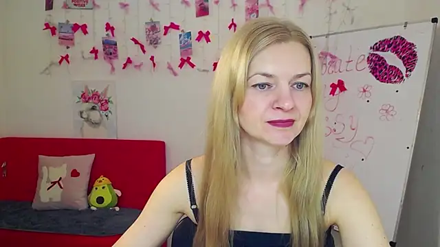 Snapshot of MelissaTyler chatting on May 2026 11:14:01 AM MelissaTyler online show from May 2026 11:14:01 AM