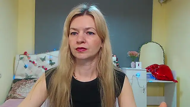 Snapshot of MelissaTyler chatting on April 2026 05:19:02 AM MelissaTyler online show from April 2026 05:19:02 AM