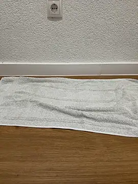 Pute00 online show from December 2025 05:14:02 PM