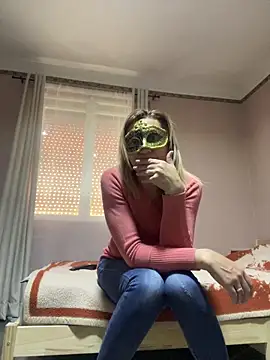 SexyMamiVee online show from April 2026 08:17:02 AM