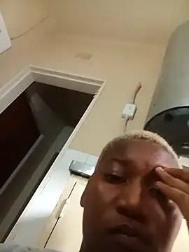 goldenstrips295 online show from January 2026 04:02:02 PM