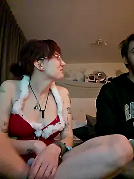 MisterandNiffyNoon online show from December 2025 02:01:01 AM