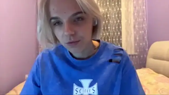 Scarlet cat online show from December 2025 09:08:01 AM