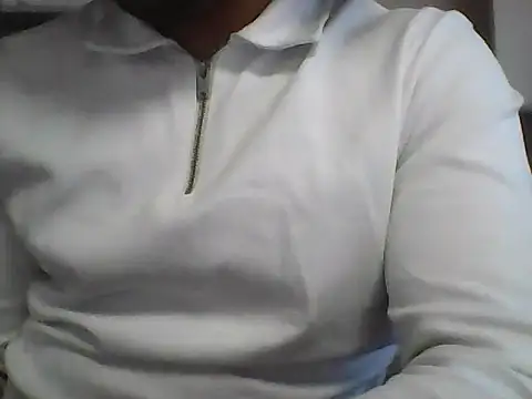 Snapshot of kingmiko12 chatting on March 2026 01:00:01 PM kingmiko12 online show from March 2026 01:00:01 PM